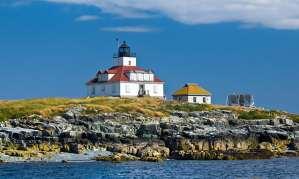 interaction with your experienced guide as you observe the wonders of this majestic park. Bar Harbor by Land and Sea - BY30 Destination Highlights 4 hour(s) *53.18 EUR (Adult) *40.