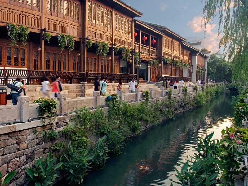 Destination Facts: FUZHOU Located in the lower reaches of the Min River, Fuzhou is the capital city of Fujian