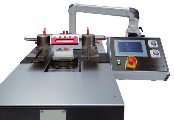 heavy-duty transport rolls with the possibility to decouple the microtome from the ground for