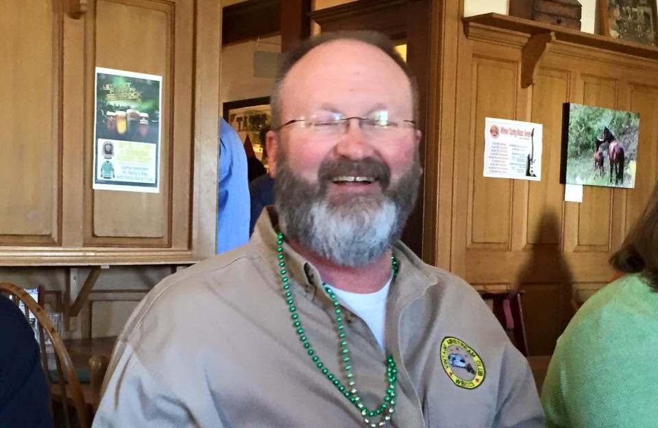 Saint Patrick s Day Luncheon Revere s Wells Street Tavern Delafield, Wisconsin By Dave Sherman, Unit President Photos by Bob Manak & Vicki Engelstad Saturday March 14th, 13 of our members gathered at
