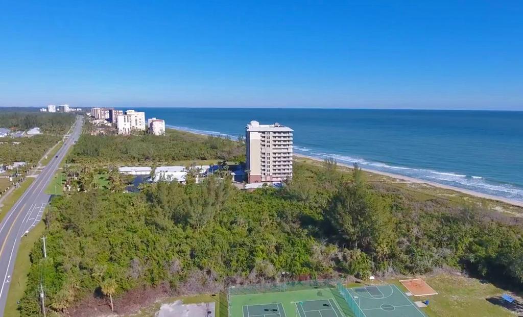 Highlights 3620 North SR A1A, Fort Pierce, FL 34949 Up to 8 units per acre or thereabout 11 spacious units 102 of Private Beach