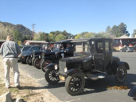 Driving Tour to Julian A Hidden Valley Model T tour today, the group with the Vic & Stephanie Terrell, Dale & Eleanor Stanfield, Craig & Barbara French and Mac & Diane with the Trouble Truck started