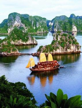Day 3 - Tuesday 26th November 2019 Hanoi - Halong Bay (B, L, D) Leave the pace of the city behind as you travel about four hours to Halong Bay.