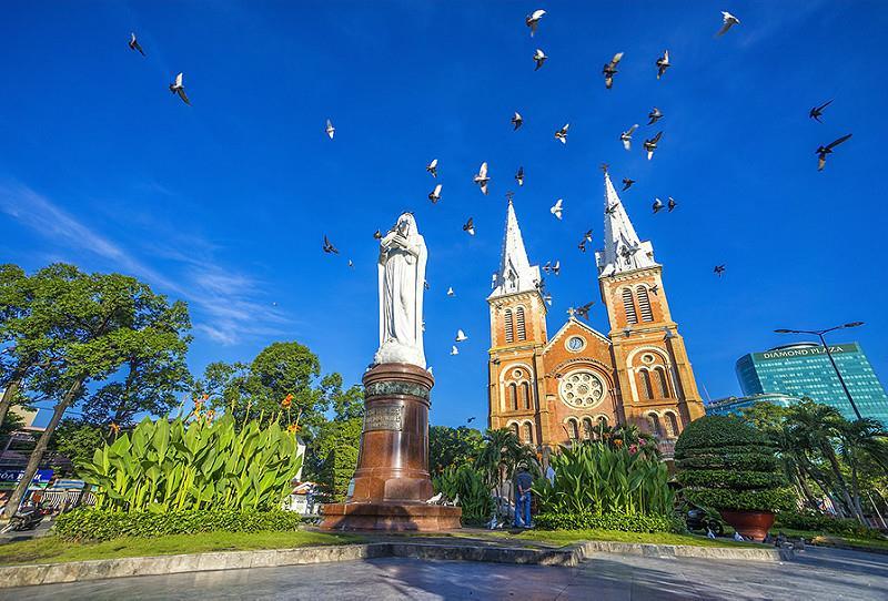 10 Days 9 Nights Land Only Ho Chi Minh City, Ben Tre, Can Tho, Ha Tien, Kep, Kampot, Silhanoukville, Koh Rong Island, Phnom Penh Price including Vietnam Visa Approval Letter for Spot Visa at airport