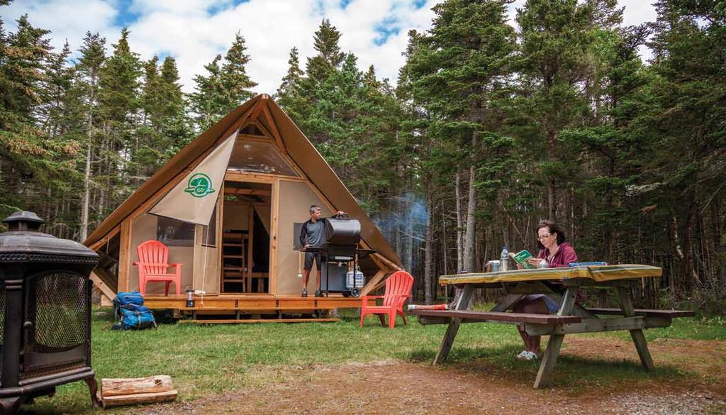 18 19 Camping Gros Morne National Park offers a variety of camping opportunities. Choose your experience from one of five campgrounds, primitive campsites along trails, or group camping at Berry Hill.