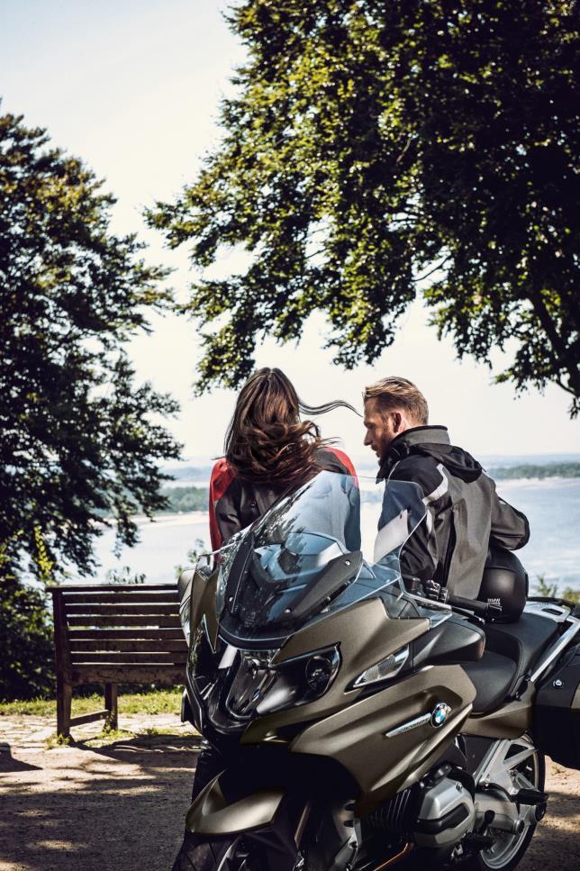 Then don t wait any longer to choose your high-end motorcycle from a large selection of brands such as Harley-Davidson, Indian, Triumph and BMW Motorrad and join our motorcycle tour from Lyon to