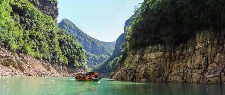 8 DAY FLY, TOUR & CRUISE 2 FOR 1 CHINA CRUISE TOUR INCLUSIONS HIGHLIGHTS Sail the scenic Yangtze River from Yichang to Chongqing Step back in time at Chengdu s Kuanzhai Alley Visit Yichang, gateway