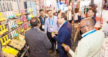 EXHIBITOR TESTIMONIALS Raju Paleja, Co-founder & Director Renam REGIONWISE PARTICIPATION South 12% International 11% West 44% North 33% in-store asia 2018 has been fantastic.
