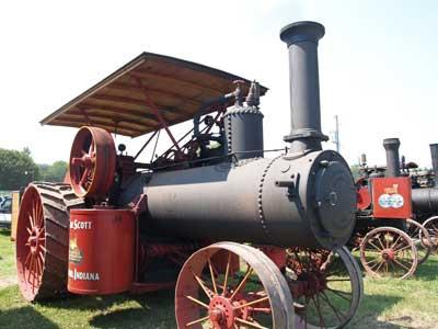 Then, it s back to Bridgewater for a second evening of the Lawn Party, with an Antique Car and Tractor Parade at 6 p.m.