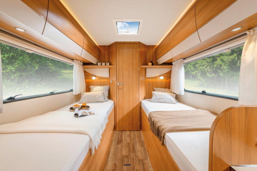Elegant rear section The rear section of the HYMER T-Class SL 668 with its single beds