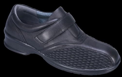 at forefoot and instep Foam-padded footbed with microfiber sock linin