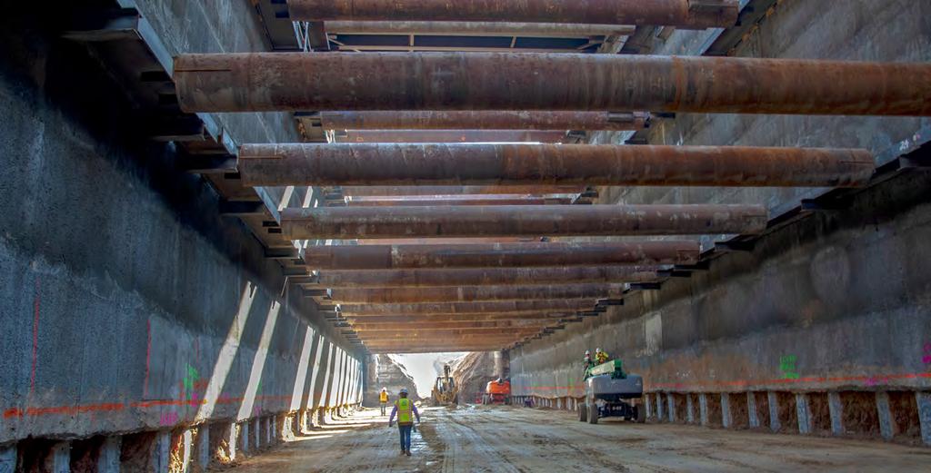 CONSTRUCTION UPDATE February 2019 FRESNO TRENCH & SR 180 PASSAGEWAY Central Fresno A little north of downtown Fresno, workers are nearing completion of the excavation for