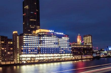 BREATHTAKING VIEWS FROM SUNRISE TO SUNSET SEE YOUR EVENT DIFFERENTLY AT ICONIC LONDON Situated at the top of the iconic