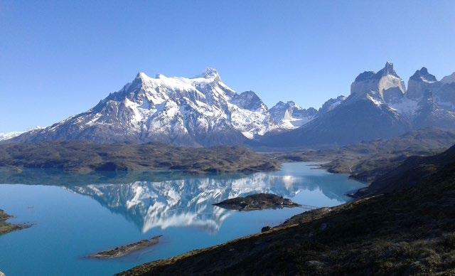 We will walk along the trail with a great view of Los Cuernos and we will get so close that you will feel the heart of the mountain, definitely an unforgettable hike!