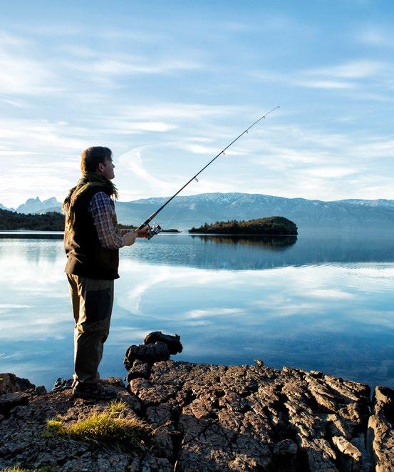 The lake s irregular geography has numerous islets, bays and river mouths, making it an absolutely essential destination for fishing enthusiasts visiting the Chilean Patagonia!