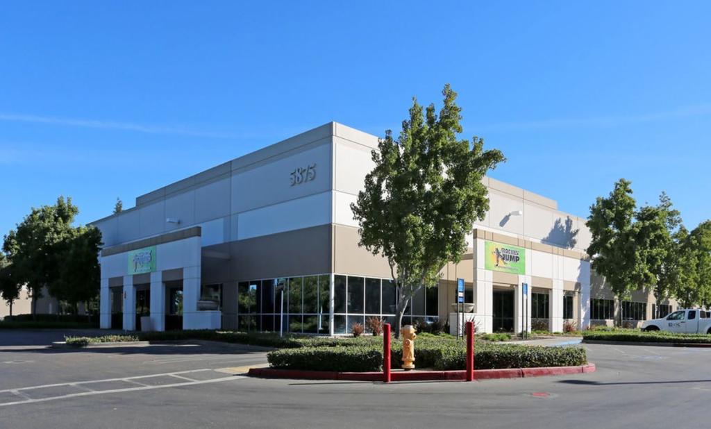 Creekside Business Park 87 Arnold Drive Dublin, CA Property Highlights Can accommodate 100% office or office-flex uses clear height 3.