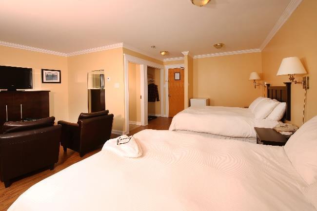 Neddies Harbour Inn is situated in the heart of the Gros Morne National Park, providing an