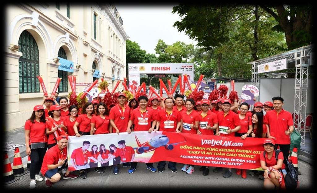 Community events of 2018 Vietjet's relief aid flight for victims of the double disaster landed at Indonesia Launched the