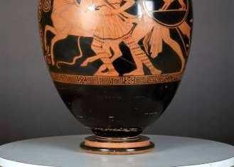 Amphora - Hero This red-figure vase shows a battle