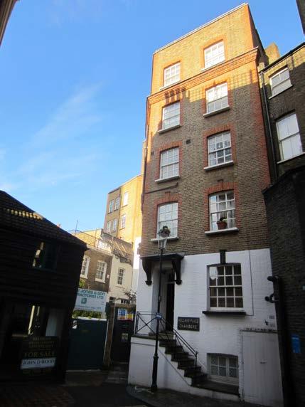 EXECUTIVE SUMMARY EXECUTIVE SUMMARY Rare opportunity to acquire a self-contained freehold block of 14 high quality flats in the heart of Kensington The block comprises 5 x 1 bed flats, 8 x 2 bed