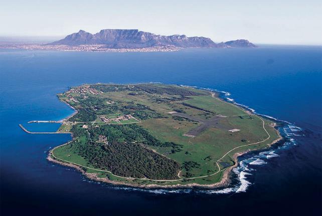 Day 3 Full day sightseeing in Cape Town (Robben Island) After breakfast at the hotel, you will be taken to Cape Town s waterfront.