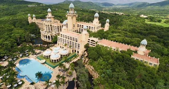 From the luxurious Palace of the Lost City to the stylish Cascades and the tropical Valley of Waves. Sun City has plenty to offer.