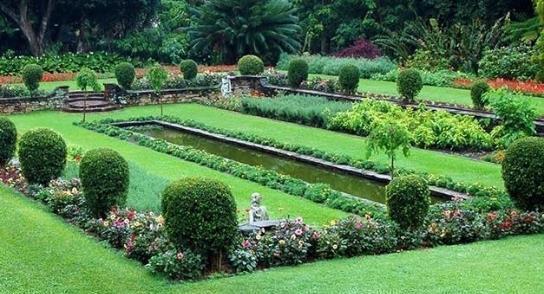 These gardens are the oldest surviving botanical garden and public institute in Africa.