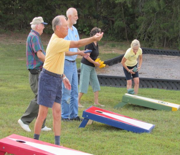 Club Picnic 2015 On September 16, woodworkers and their