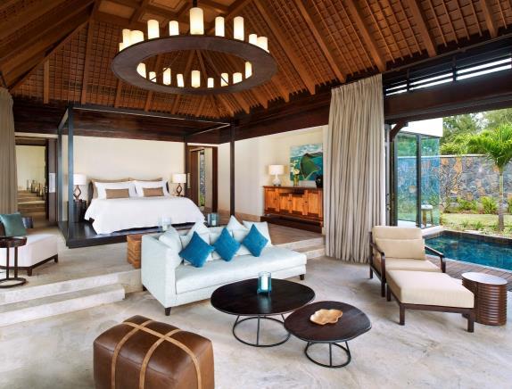 Nestled in lush tropical surroundings, and with the ocean lapping literally at its toes, the private villa has been designed to exceed the expectations of the most travelled connoisseur.