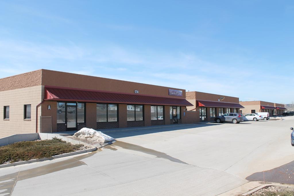 Horst Centre Business Park /RETAIL FOR LEASE 1760-1774 Centre Street, Rapid City, 57703 Updated December 2018 Highlights Office or Retail Suites Frontage on Hwy 44 & Centre St Leasing Information 4