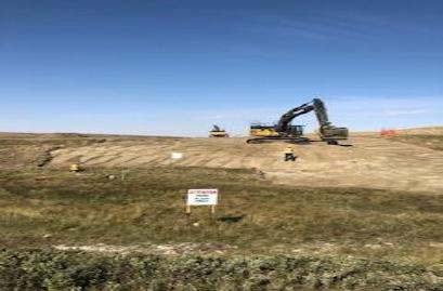 Excavator stripping soil km 236+800 Sept 6, 2018 Excavators working on ROW km