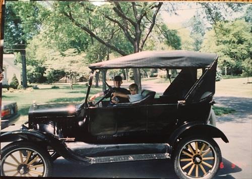 Wanted Hello! My name is Matt Bouwense, and I am a fellow Model T enthusiast. I m reaching out to you in an effort to try to track down a specific 1924 Model T touring. The car once belonged to a Mr.
