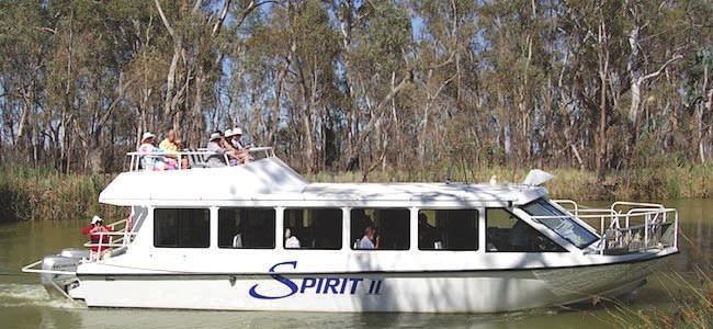 DAY 1: Wednesday 7th March, 2018 MELBOURNE TO BAIRNSDALE Welcome to our Gippsland Lakes Tour.