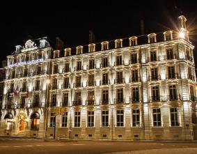 Grand Hôtel La Cloche & Restaurant Les Jardins by La