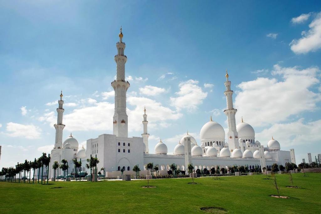 Sheikh Zayed Grand Mosque Abu Dhabi - United Arab Emirates 2004-2007 Build - 274 million euro Final completion of the existing concrete structure, all architectural