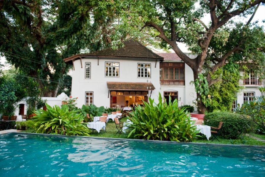 Guests can enjoy the swimming pool, gardens and Ayurvedic spa, who's products are purely organic, as are the soap and shampoos in the bathroom and the delicacies in the restaurant.