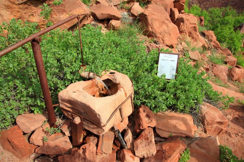 The name Twyfelfontein refers to the spring itself, to the valley containing the spring, and in the context of traveling and tourism also to a greater area containing nearby