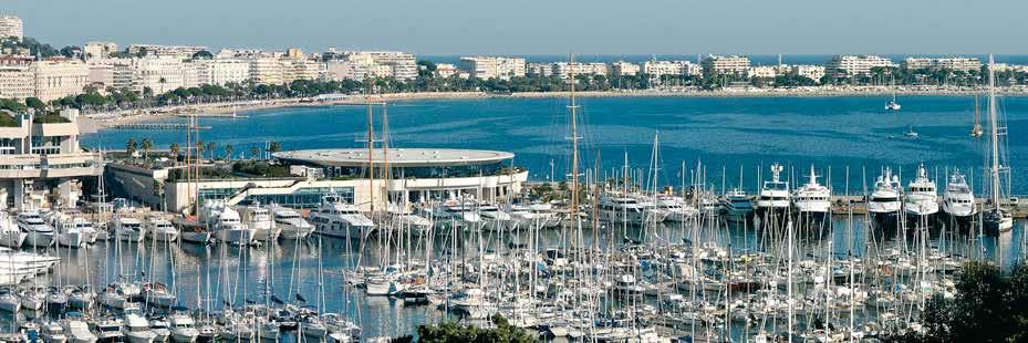 ACCESS TO THE PALAIS Located in the heart of the town, the Palais des Festivals et des Congrès can be reached easily on foot or by road.