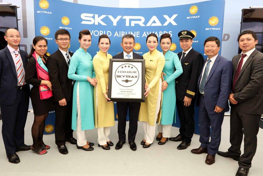 ITS FLIGHT NEWS Vietnam Airlines four-star status reaffirmed The national flag carrier Vietnam Airlines has maintained a Skytrax four-star rating for two consecutive years.