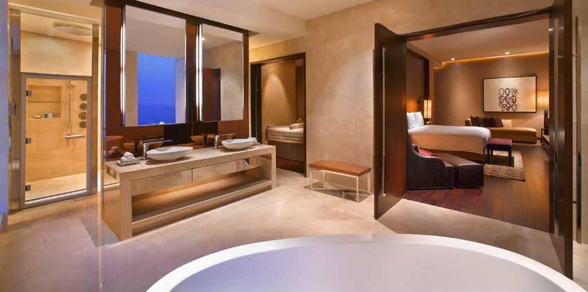 GUESTROOM Guests of Grand Hyatt Macau are accommodated either in the hotel s Grand Tower or in the Grand Club Tower.