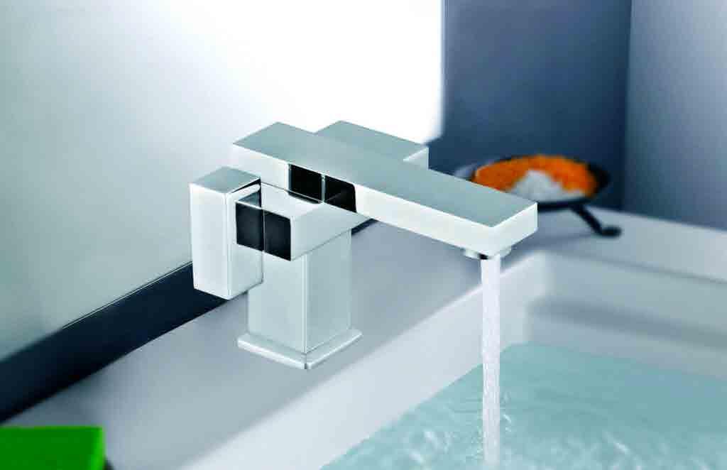BATH FAUCETS 30501 Double Handle Lavatory Faucet Ceramic Disc Cartridge 3/8" Compression Stainless Steel Flexible Hoses Included Drain Pop-Up Included Dimensions: Overall Height 4-1/4" Spout