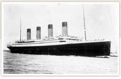 Leaving Southampton 4 Titanic leaving Southampton, April 1912. Titanic steams away from Southampton, 10 April 1912.