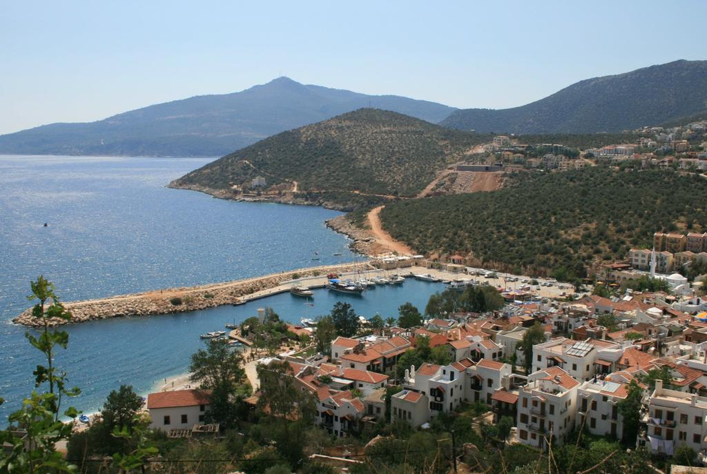 7 Kalk an S T U N N I N G S U N S E T <p>kalkan is a harbourside town built round a horseshoe bay. Wander the maze of streets, browsing the many boutiques for souvenirs.