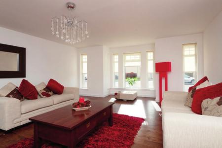 comprises on the ground floor a reception hall, large lounge