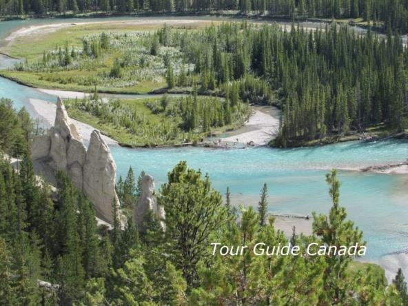 Driving Directions Sightseeing Banff (app. 20 km/13 mi) Drive the Lake Minnewanka loop clockwise. Lake Minnewanka is on your left hand side app. 6 km / 4 mi from the Hwy exit. Watch for Bighorn sheep!