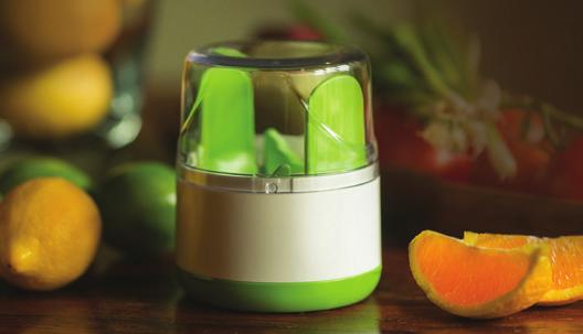 - Compact design - Easily cut fruit with one quick press - Cover can be used as serving bowl -