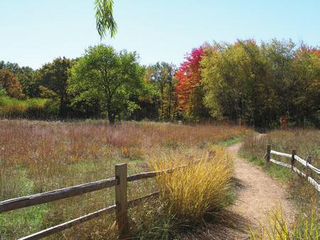 Welcome to Schmeeckle Reserve! This 280-acre natural area is staffed by University of Wisconsin-Stevens Point students.