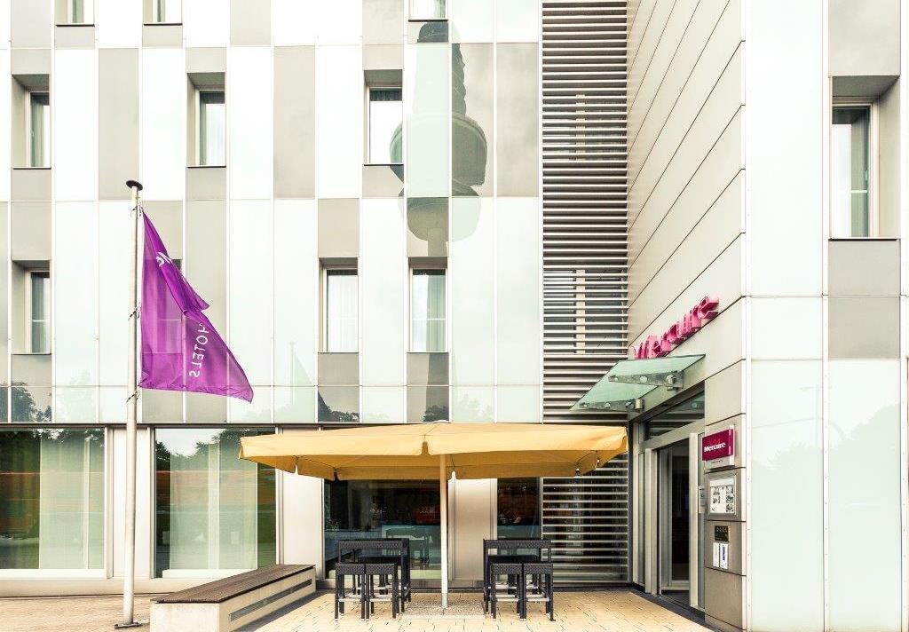 The 4-star Mercure Hotel Hamburg City has 187 rooms with air conditioning and free Wi-Fi.
