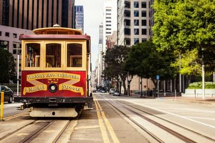 After relaxed lunch on own, you will do a 3 hour city tour with our guide. You will see san francisco at its best covering lombard street & awe inspiring views of pacific ocean.