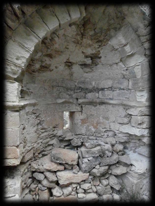 The church is in a very dilapidated state, there s just the main curved wall (the